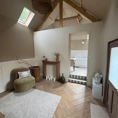 Holiday home Bucolique Avec Balneotherapie *